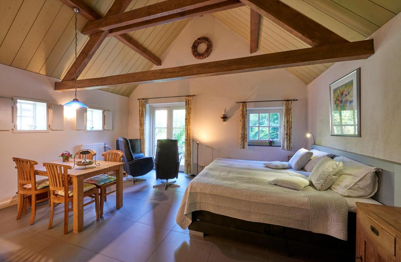 Huys En Hoff Aen Den Haspel Bed and Breakfast Oirschot Exteriör bild